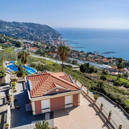 Villa Carolina *